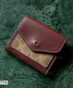Wyn Small Wallet In Colorblock Signature Canvas | BaloZone | Coach HCM